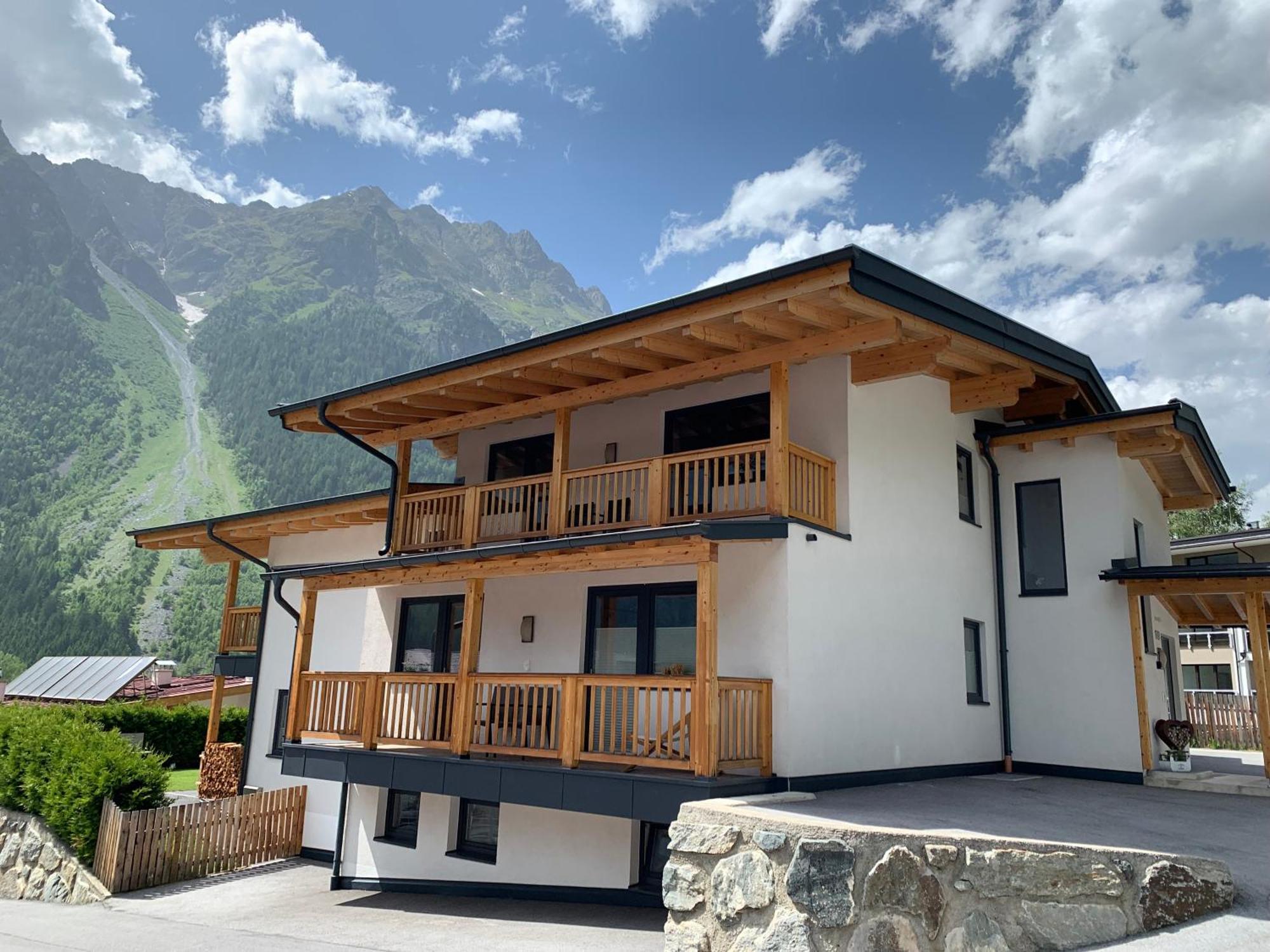 Apart Reich Längenfeld Exterior photo